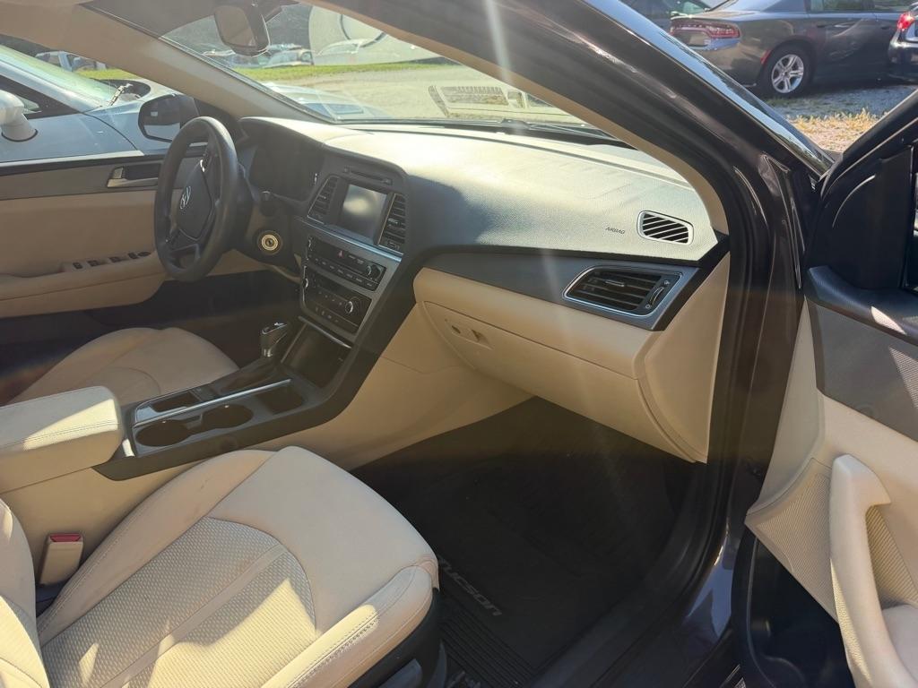 Hyundai Sonata 4dr Sdn 2.4L SE 2016