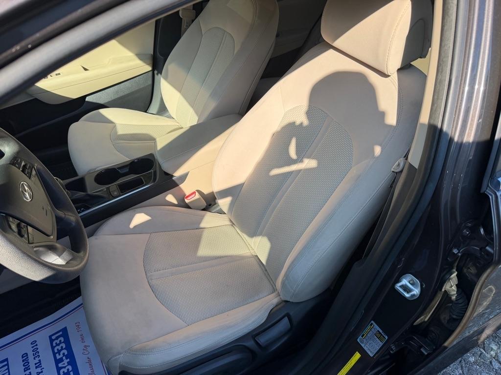 Hyundai Sonata 4dr Sdn 2.4L SE 2016