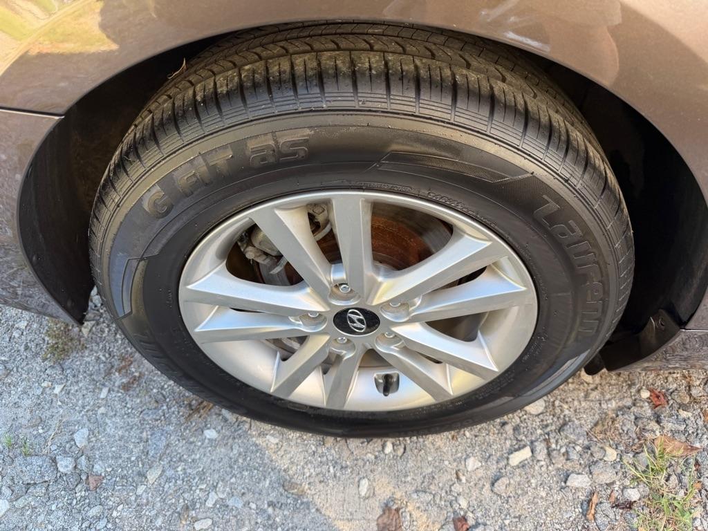Hyundai Sonata 4dr Sdn 2.4L SE 2016