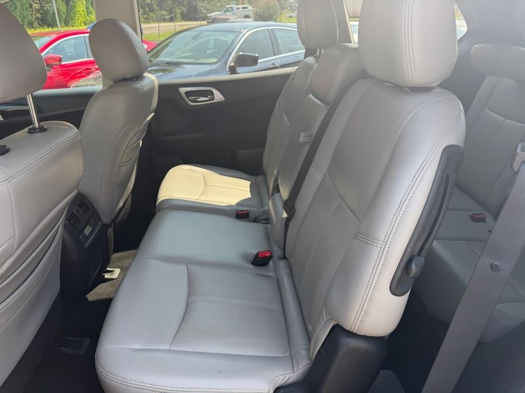 Nissan Pathfinder 4WD 4dr SV *Ltd Avail* 2015