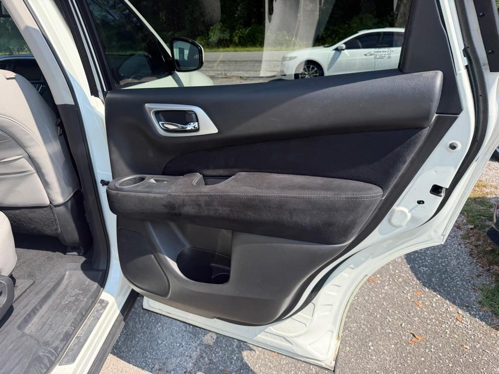Nissan Pathfinder 4WD 4dr SV *Ltd Avail* 2015