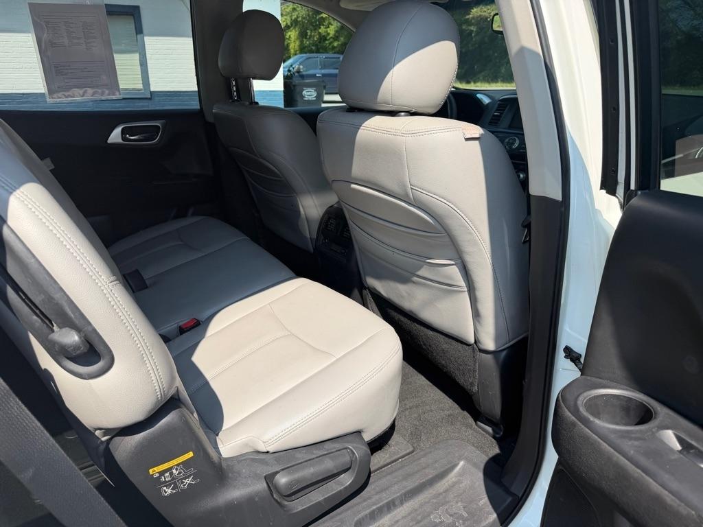 Nissan Pathfinder 4WD 4dr SV *Ltd Avail* 2015