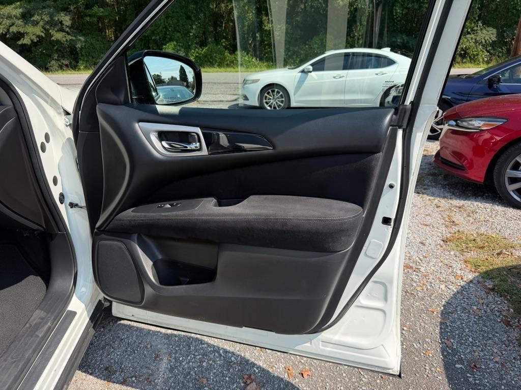 Nissan Pathfinder 4WD 4dr SV *Ltd Avail* 2015