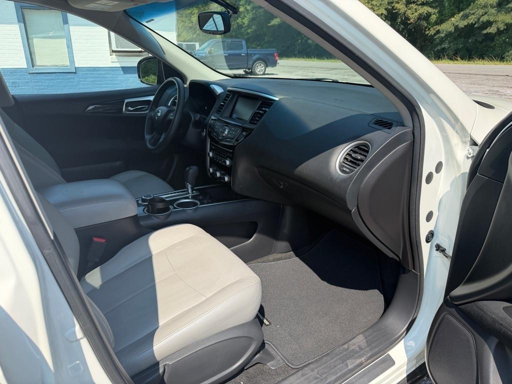 Nissan Pathfinder 4WD 4dr SV *Ltd Avail* 2015