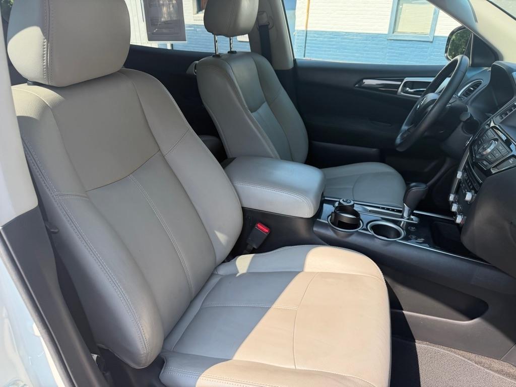 Nissan Pathfinder 4WD 4dr SV *Ltd Avail* 2015