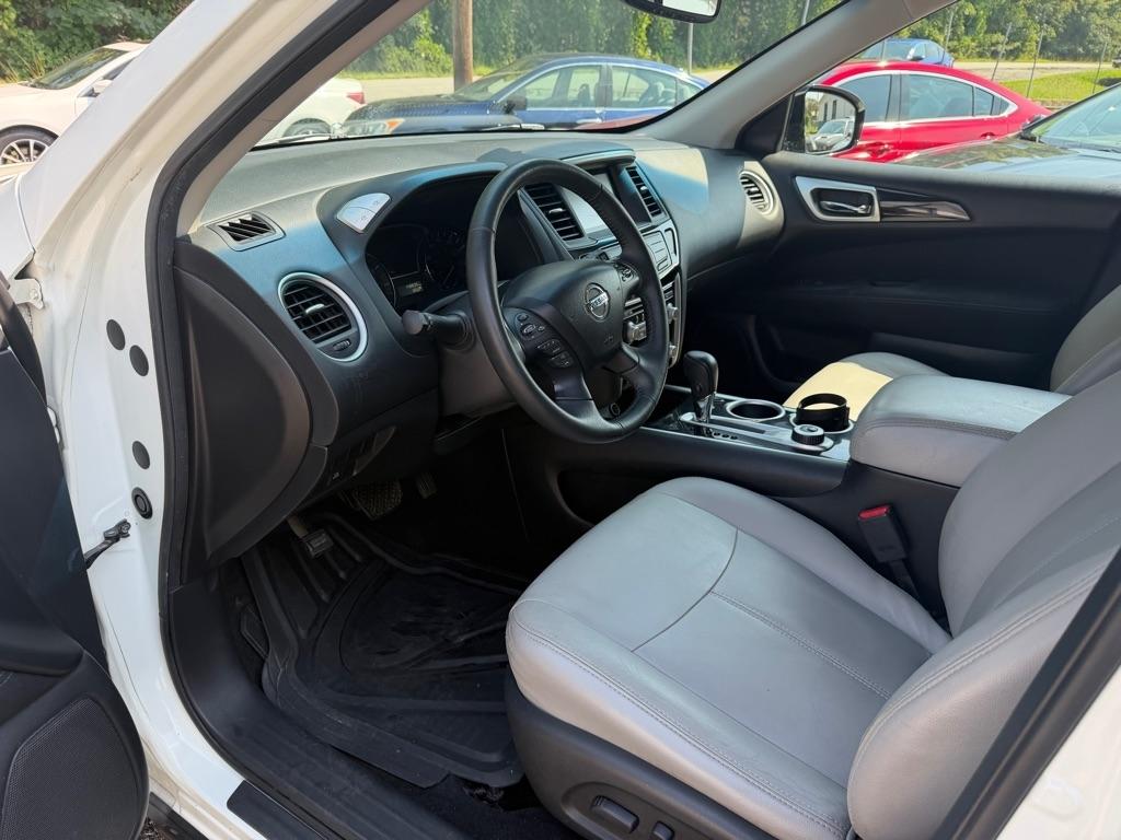 Nissan Pathfinder 4WD 4dr SV *Ltd Avail* 2015