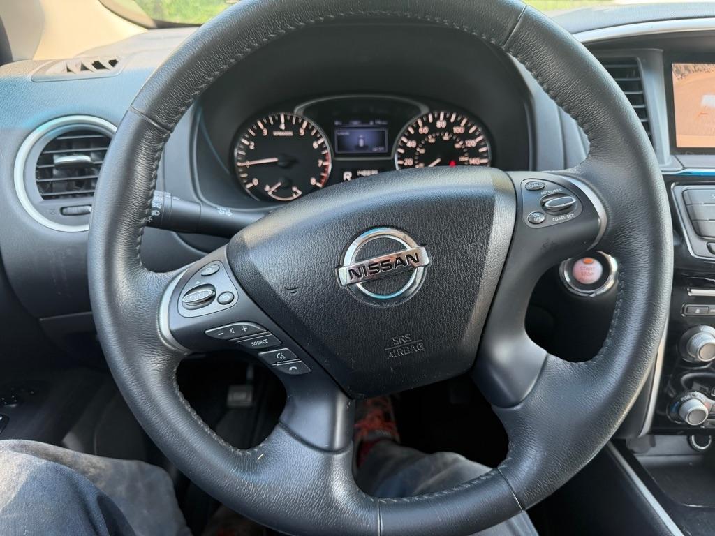 Nissan Pathfinder 4WD 4dr SV *Ltd Avail* 2015