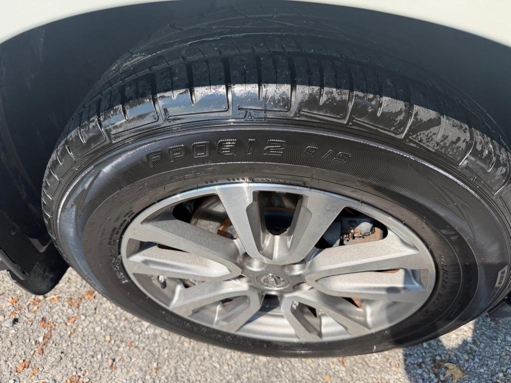 Nissan Pathfinder 4WD 4dr SV *Ltd Avail* 2015
