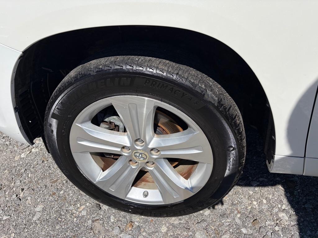 Toyota Highlander FWD 4dr V6 Limited (Natl) 2010