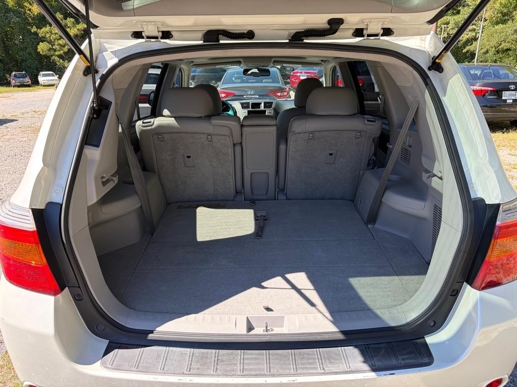 Toyota Highlander FWD 4dr V6 Limited (Natl) 2010