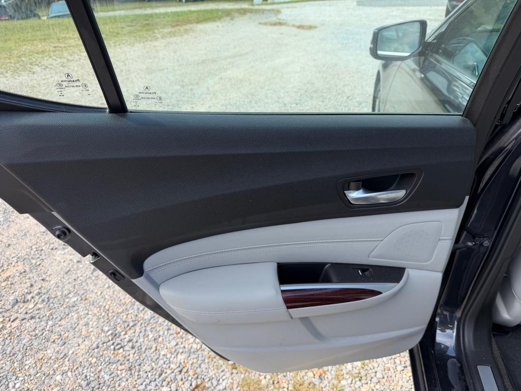 Acura TLX 4dr Sdn FWD V6 Advance 2015