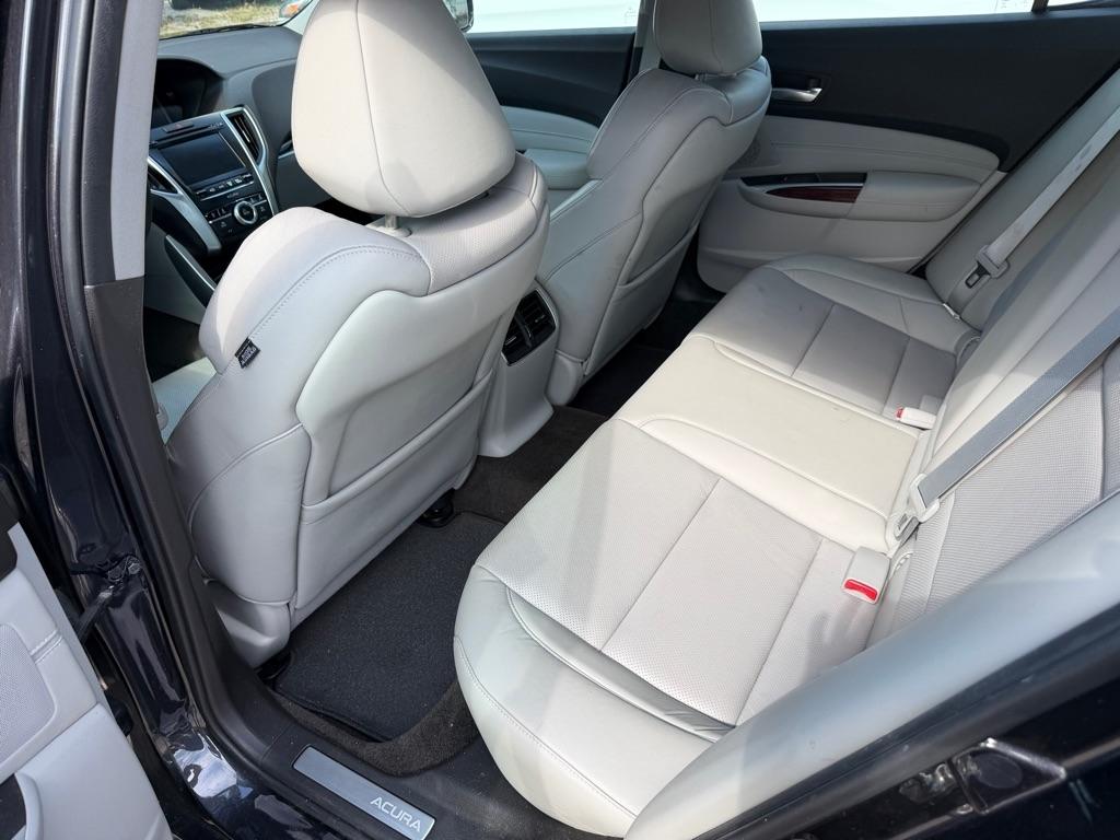 Acura TLX 4dr Sdn FWD V6 Advance 2015