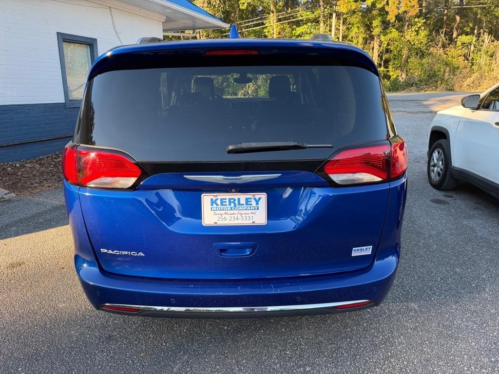 Chrysler Pacifica Touring L FWD 2020