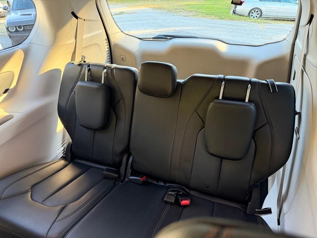 Chrysler Pacifica Touring L FWD 2020