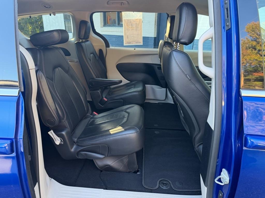 Chrysler Pacifica Touring L FWD 2020