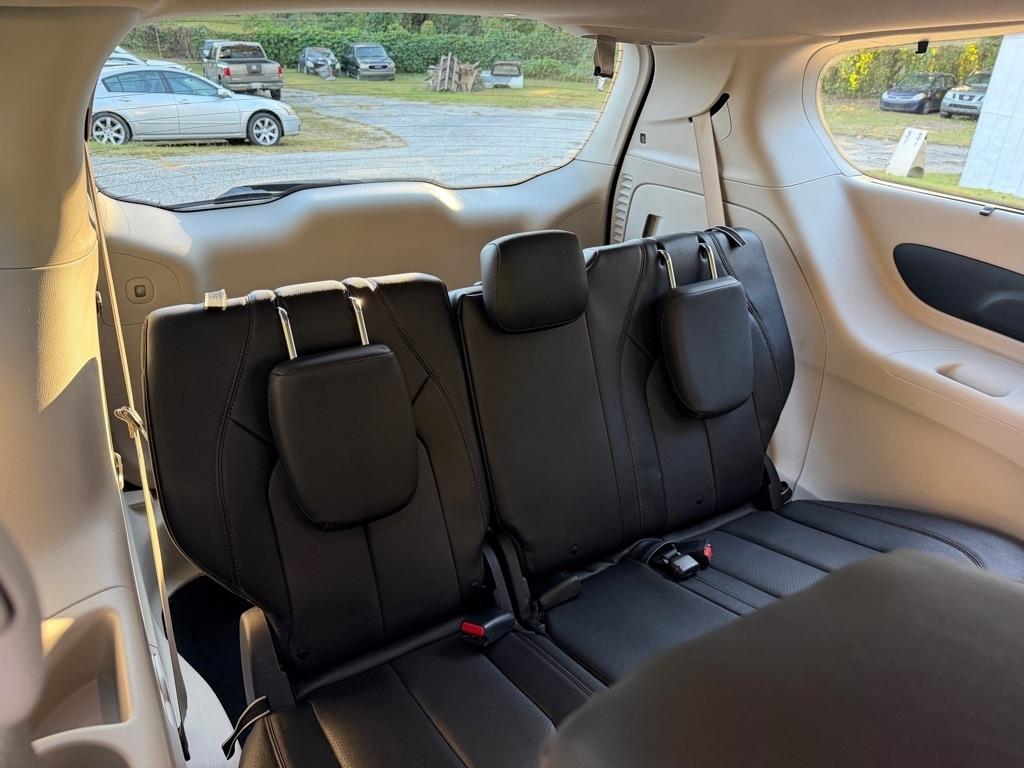 Chrysler Pacifica Touring L FWD 2020