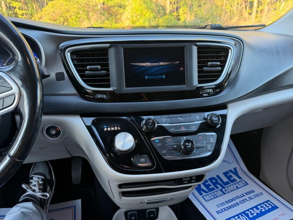 Chrysler Pacifica Touring L FWD 2020