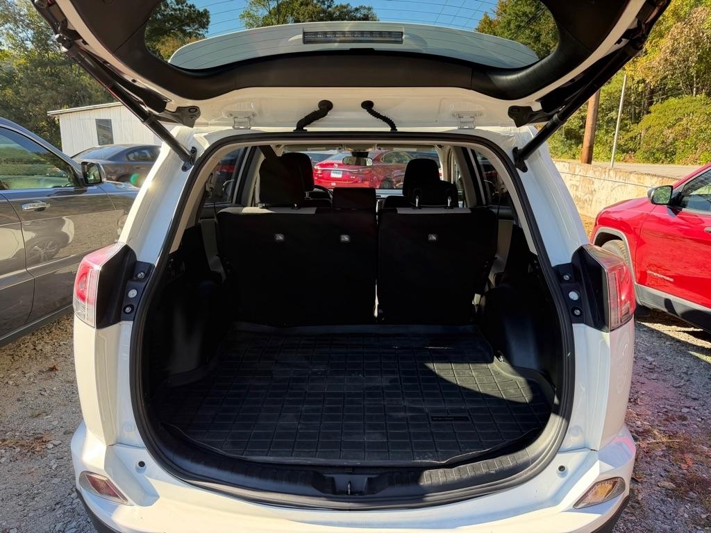 Toyota RAV4 Adventure FWD (Natl) 2018