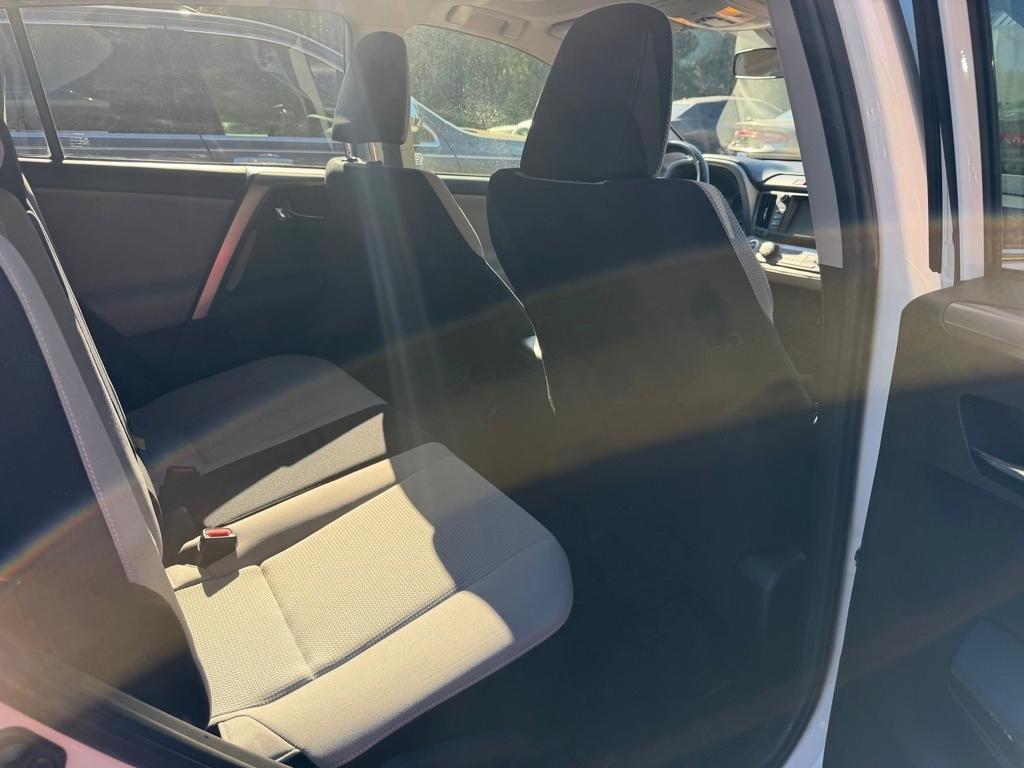 Toyota RAV4 Adventure FWD (Natl) 2018