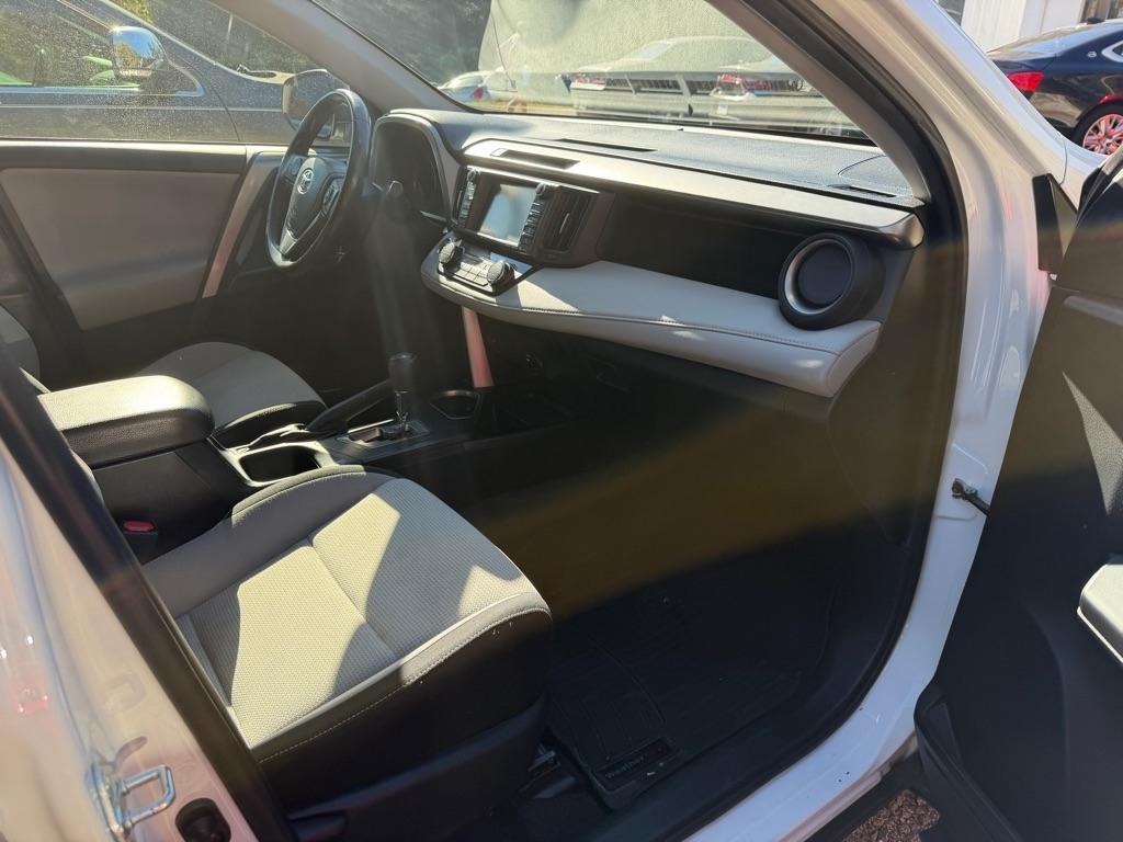 Toyota RAV4 Adventure FWD (Natl) 2018