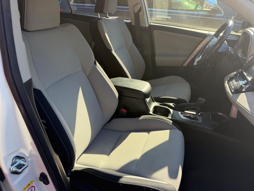 Toyota RAV4 Adventure FWD (Natl) 2018