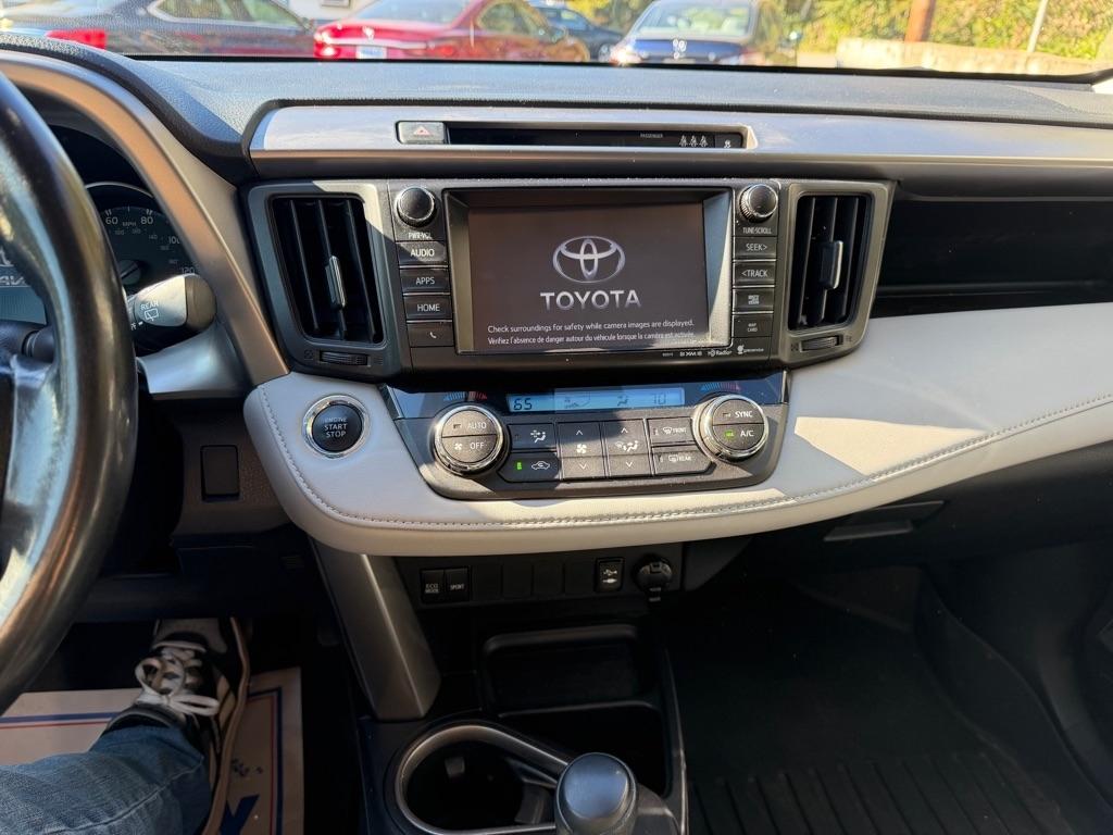 Toyota RAV4 Adventure FWD (Natl) 2018