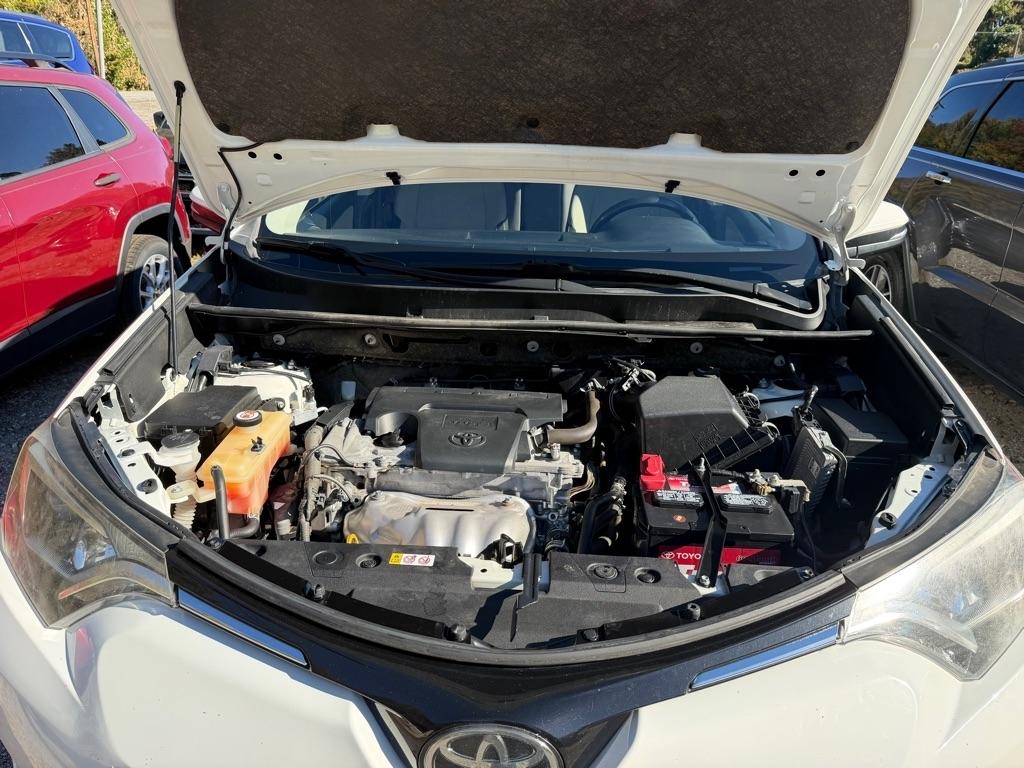 Toyota RAV4 Adventure FWD (Natl) 2018