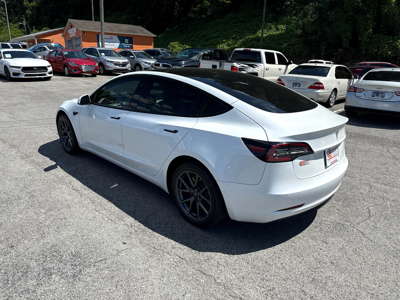 2022 Tesla Model 3 Standard Range photo 5