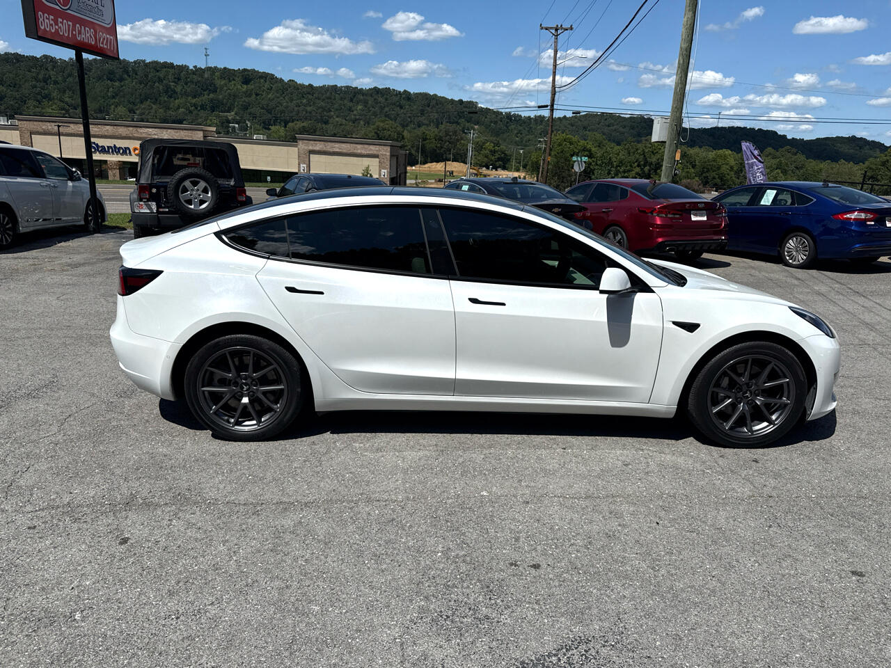 2022 Tesla Model 3 Standard Range photo 8