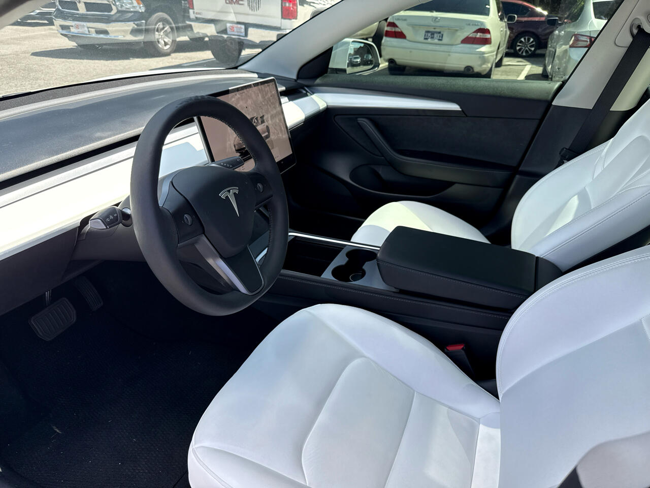 2022 Tesla Model 3 Standard Range photo 9