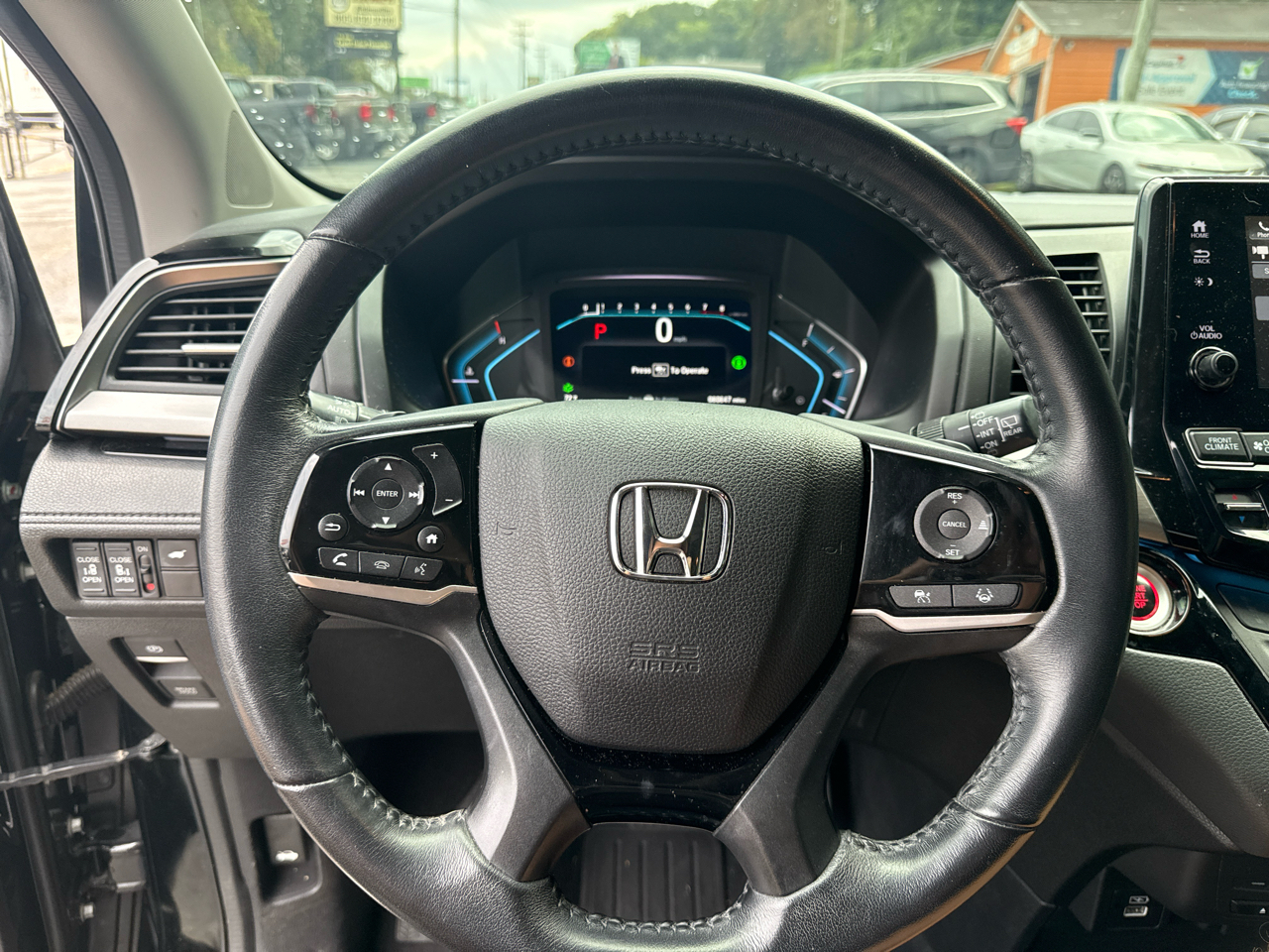 2022 Honda Odyssey Touring photo 3