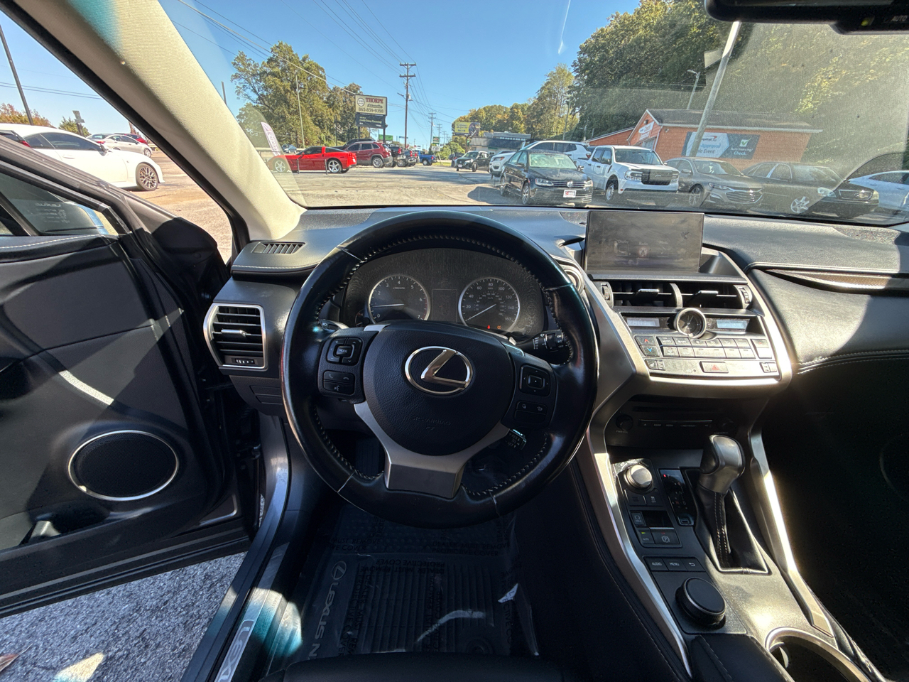 Lexus NX 200t FWD 2016 Lexus NX 200t FWD 2016