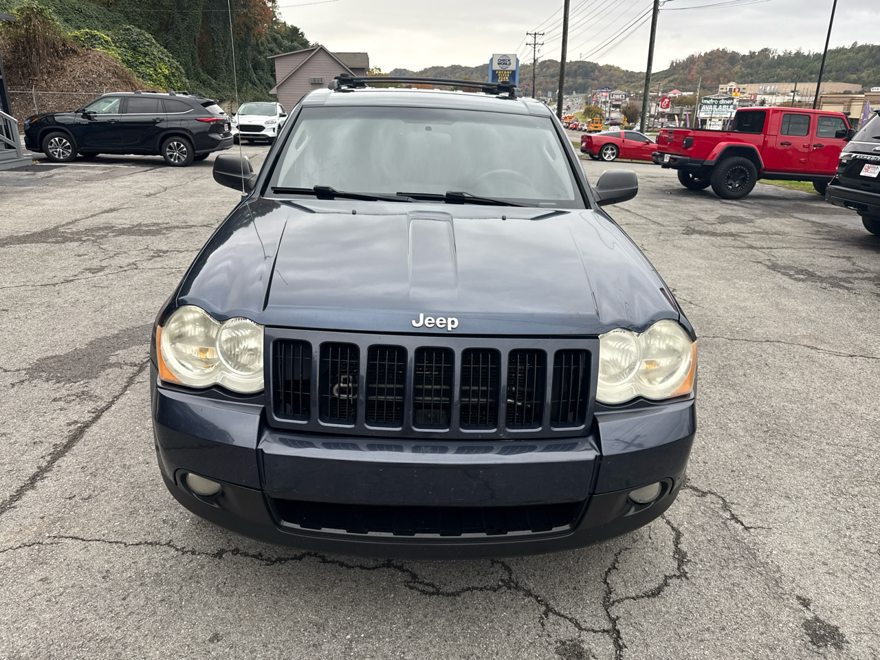 Jeep Grand Cherokee Laredo 2WD 2010 Jeep Grand Cherokee Laredo 2WD 2010