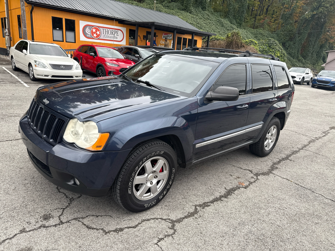 Jeep Grand Cherokee Laredo 2WD 2010 Jeep Grand Cherokee Laredo 2WD 2010