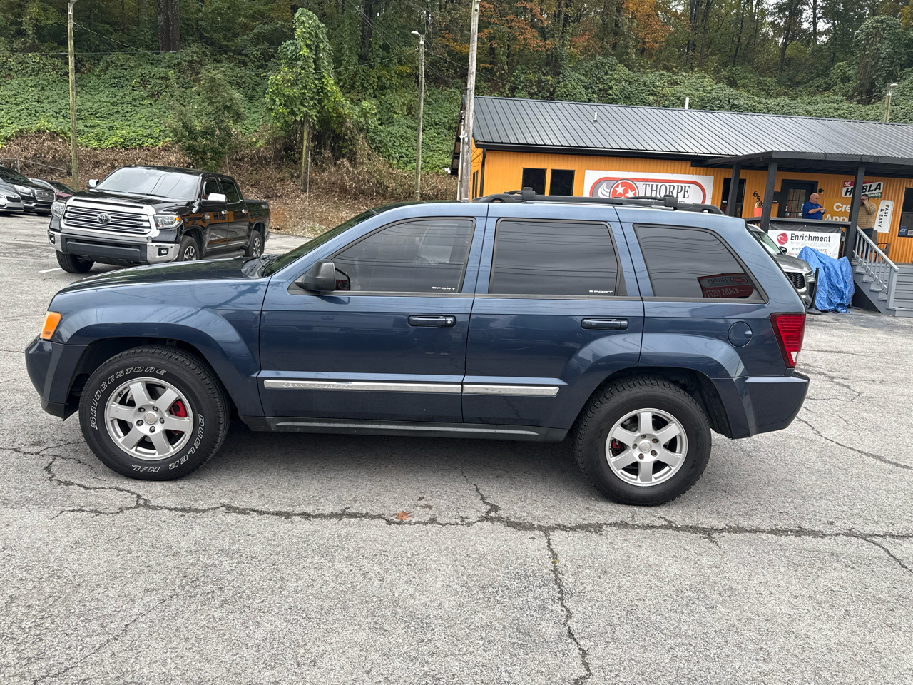 Jeep Grand Cherokee Laredo 2WD 2010 Jeep Grand Cherokee Laredo 2WD 2010