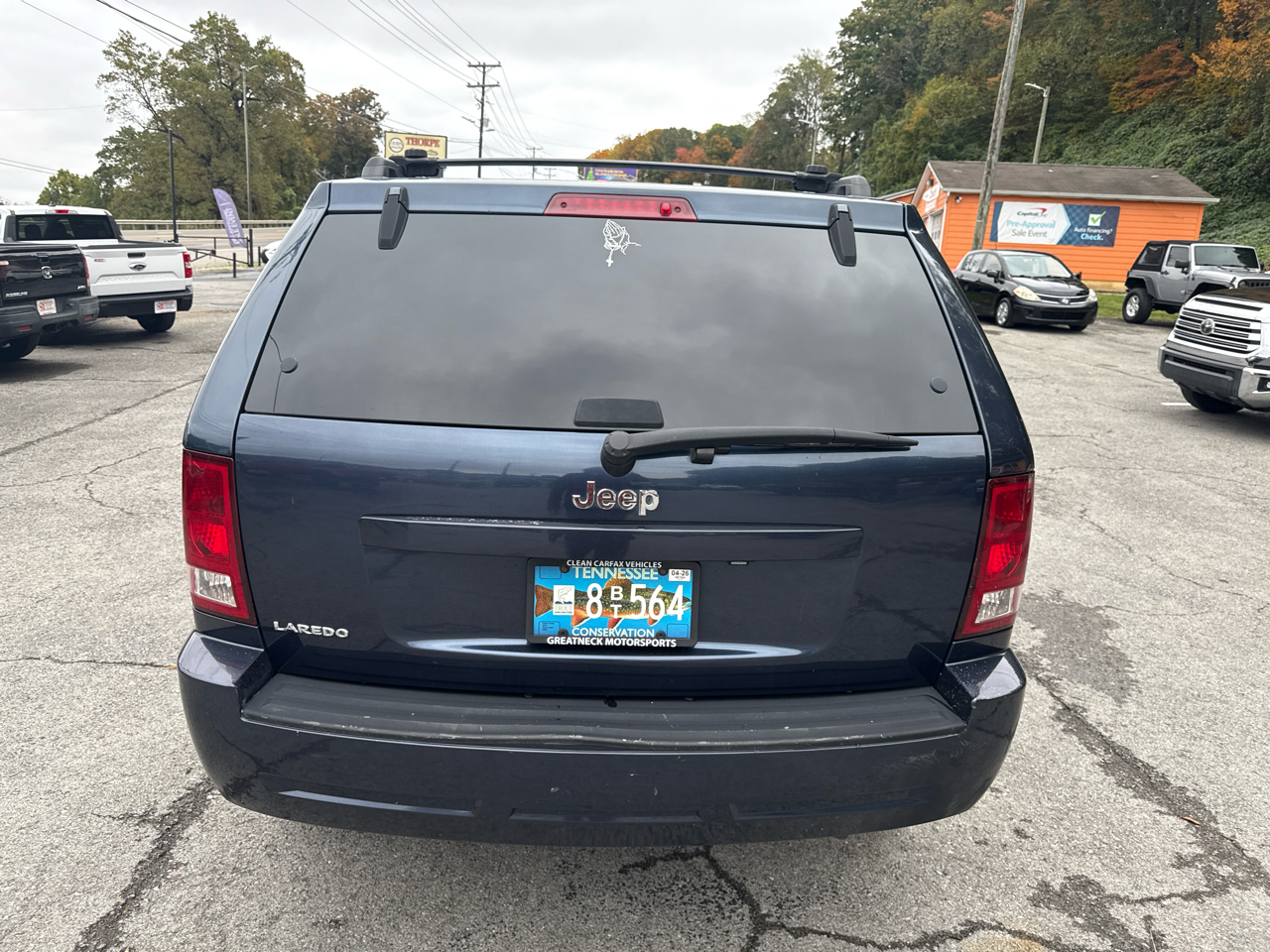 Jeep Grand Cherokee Laredo 2WD 2010 Jeep Grand Cherokee Laredo 2WD 2010