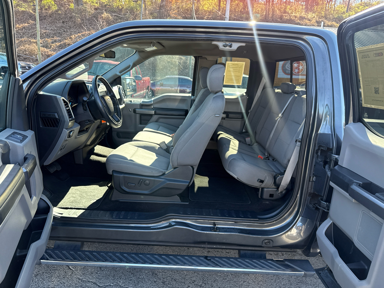 2020 Ford F-150 XLT photo 3