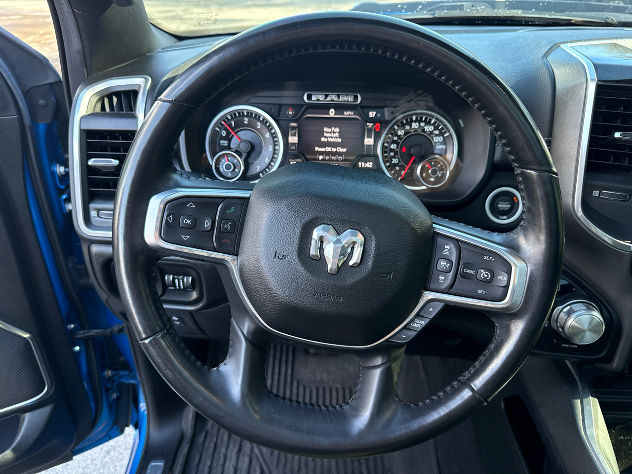 2021 Ram 1500 Laramie photo 3