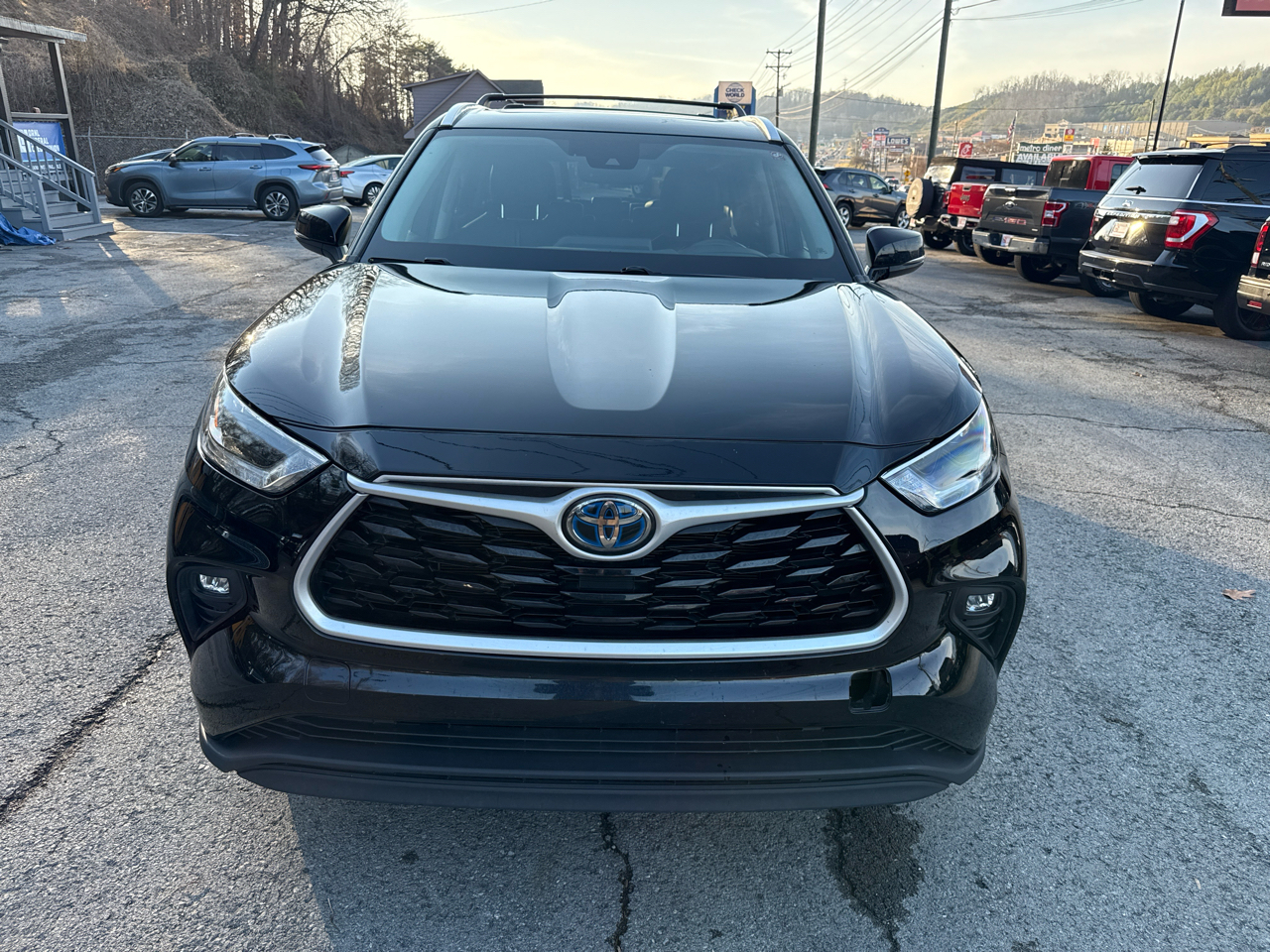 Toyota Highlander Hybrid XLE 2021