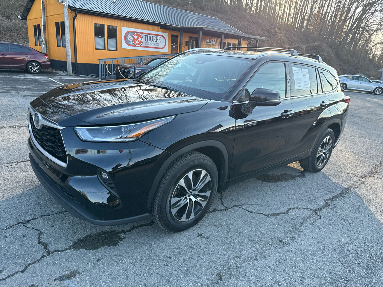 Toyota Highlander Hybrid XLE 2021