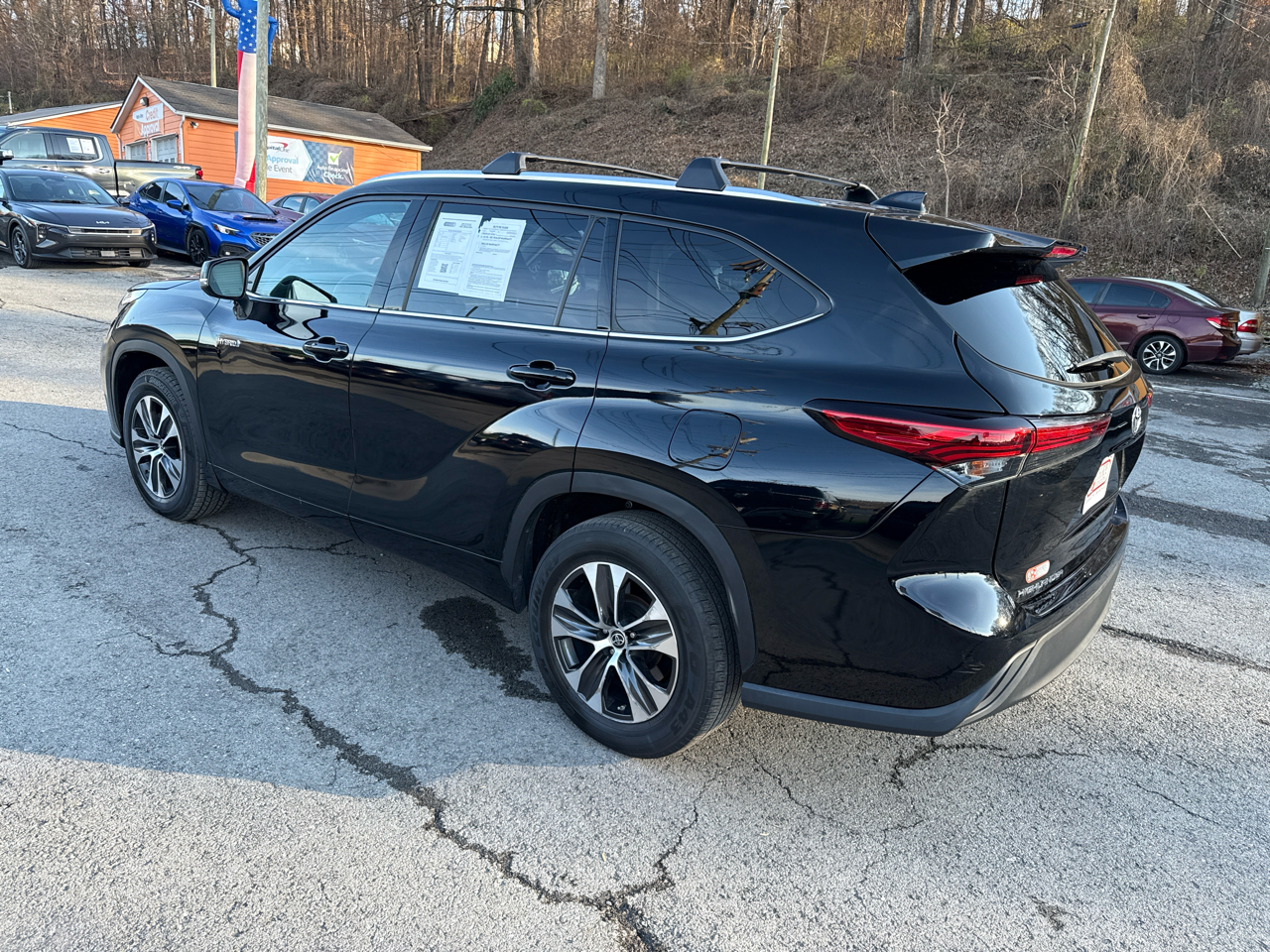 Toyota Highlander Hybrid XLE 2021