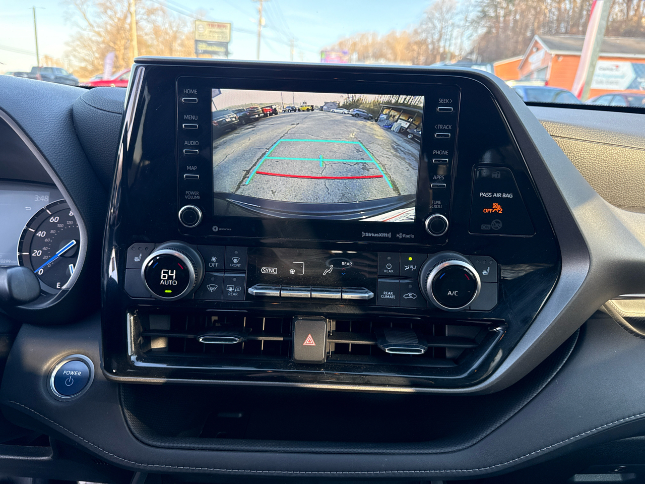 Toyota Highlander Hybrid XLE 2021