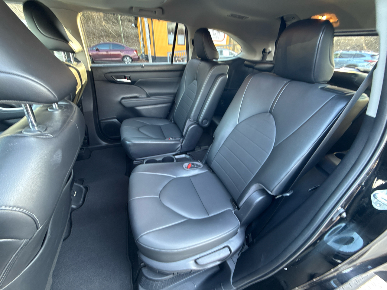 Toyota Highlander Hybrid XLE 2021