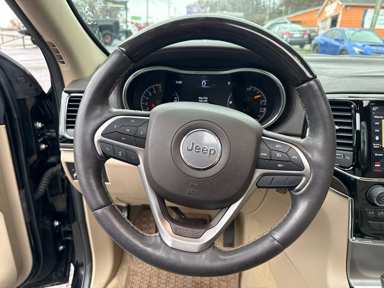 2019 Jeep Grand Cherokee Overland photo 3