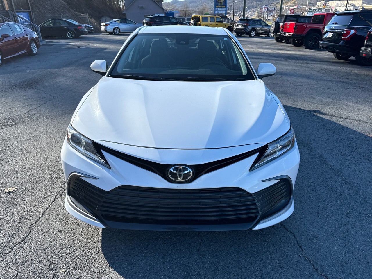 Toyota Camry LE 2021