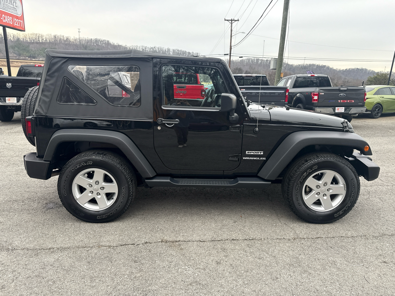 Jeep Wrangler Sport 4WD 2016