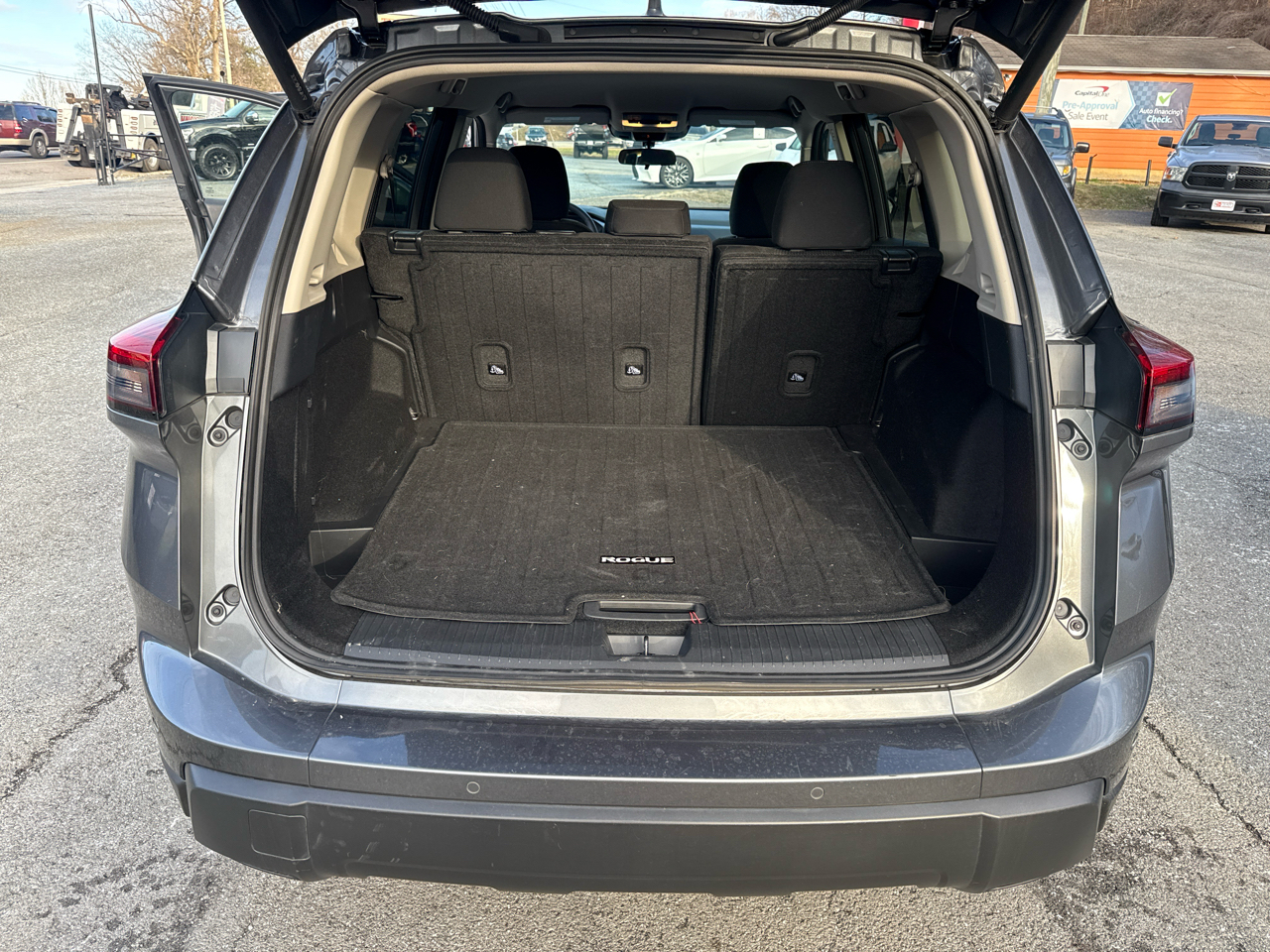 Nissan Rogue SV 2025