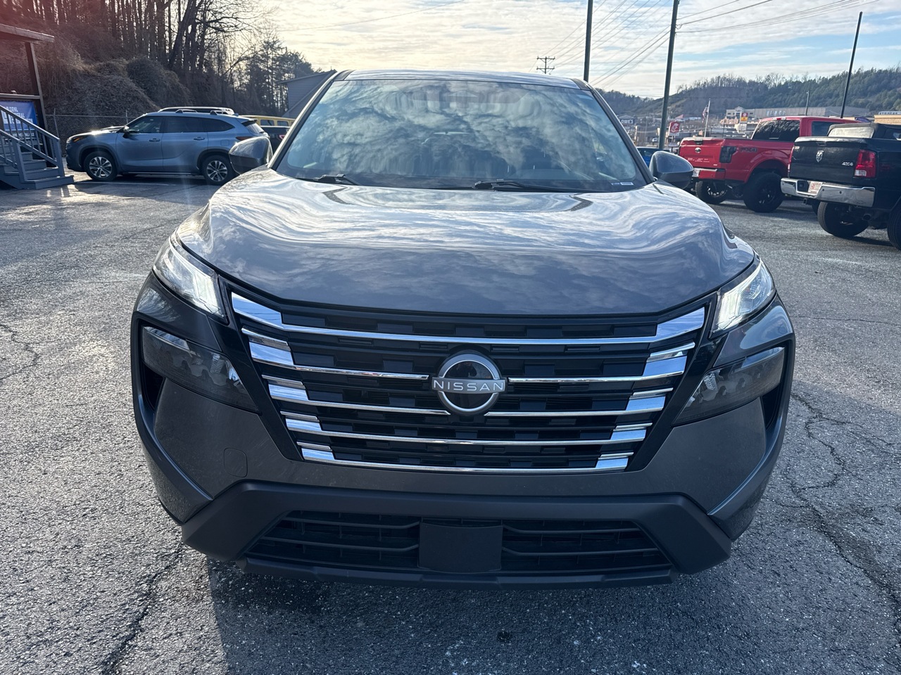 Nissan Rogue SV 2025