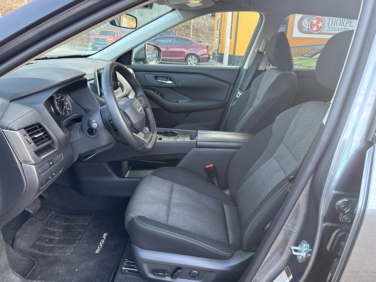 Nissan Rogue SV 2025