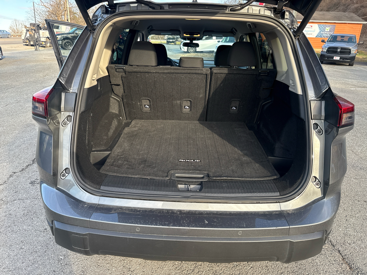 Nissan Rogue SV 2025